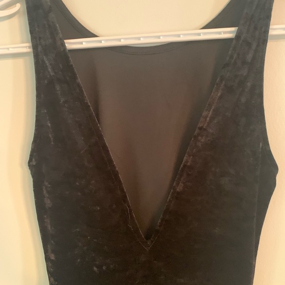 Velvet holiday dress with open back - Picture 5 of 5